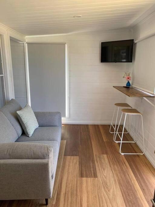 The Wandering Duck - Heritage Tiny House Strahan Exteriér fotografie